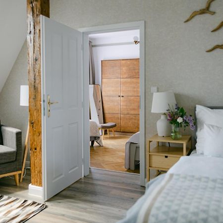 Na Kmine Hotel Obristvi Екстериор снимка