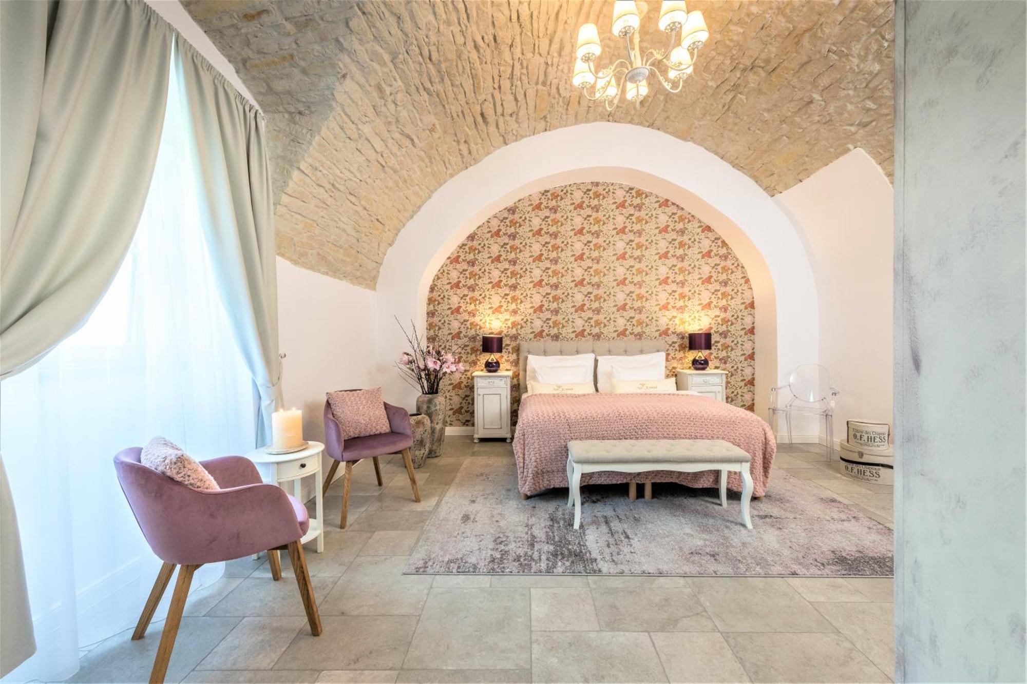 Na Kmine Hotel Obristvi Екстериор снимка
